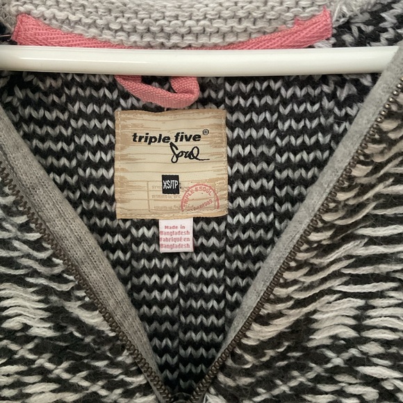 Triple Five Soul Heather Grey Knit Sweater - Picture 4 of 11